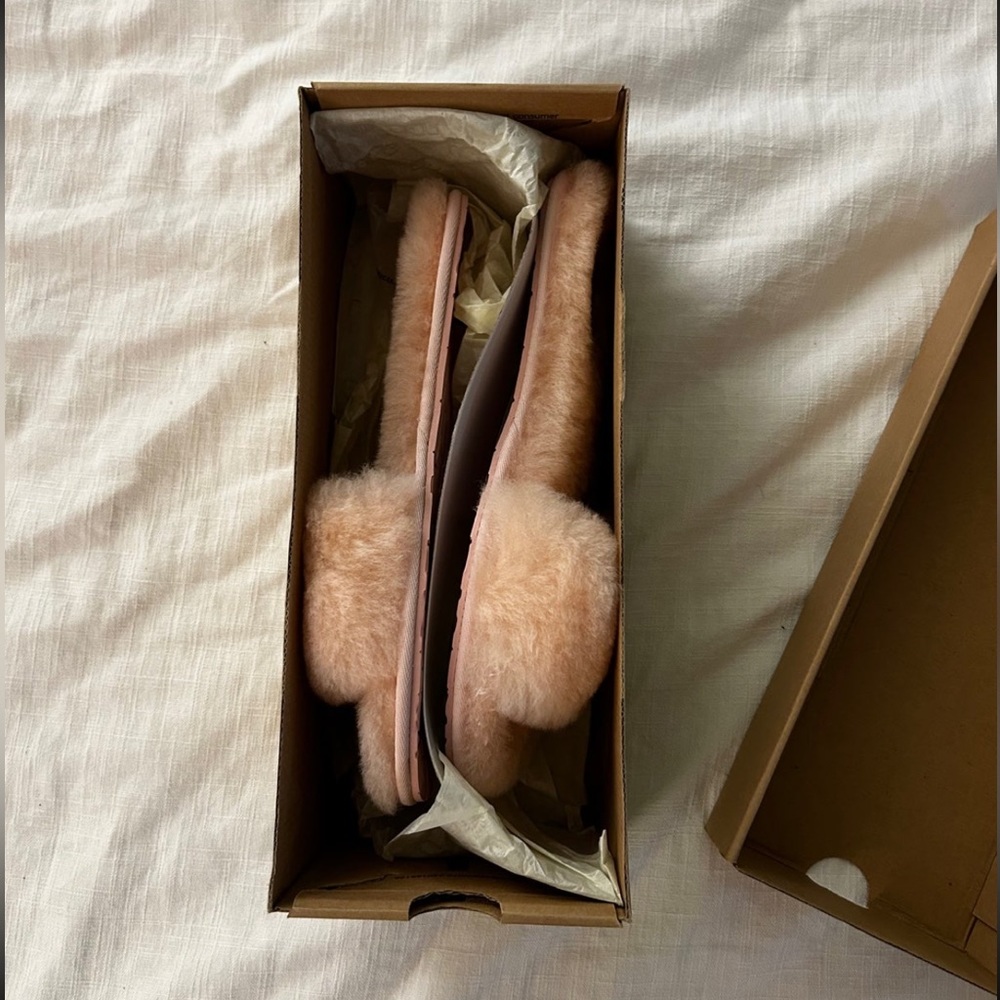 Pink ugg slipper